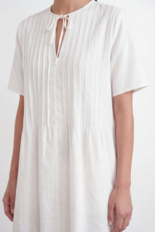 LR-NAJA 57 Dress White
