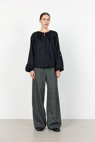 LR-ISLA SOLID 131 Blouse Black