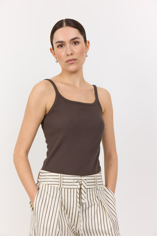 LR-NUMBIA 14 Top Dark brown