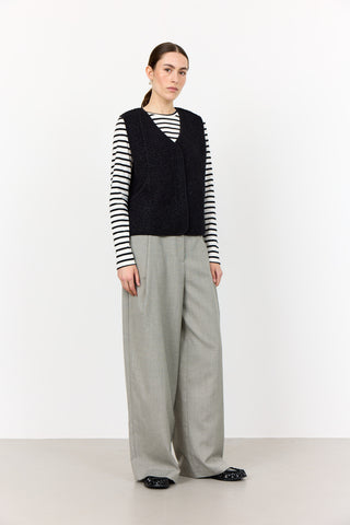 LR-NISSA 1 Waistcoat Black