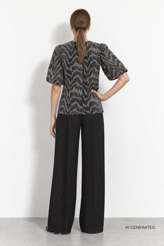 LR-URSA 1 Blouse Black