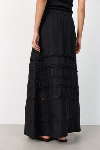 LR-NAJA 64 Skirt Black