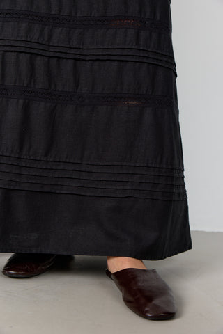 LR-NAJA 64 Skirt Black