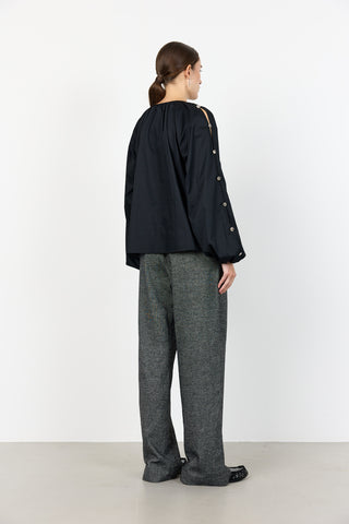 LR-ISLA SOLID 131 Blouse Black