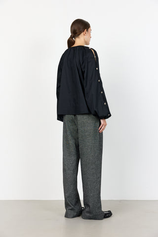 LR-ISLA SOLID 131 Blouse Black